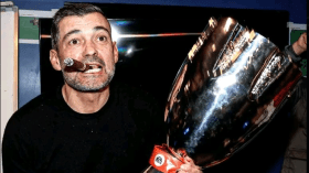 بالفيديو.. هكذا احتفل مدرب ميلان بعد التتويج بكأس السوبر الإيطالي