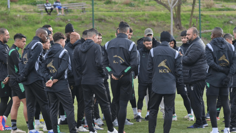 تعيين طاقم تحكيم مباراة النادي القسنطيني والصفاقسي التونسي