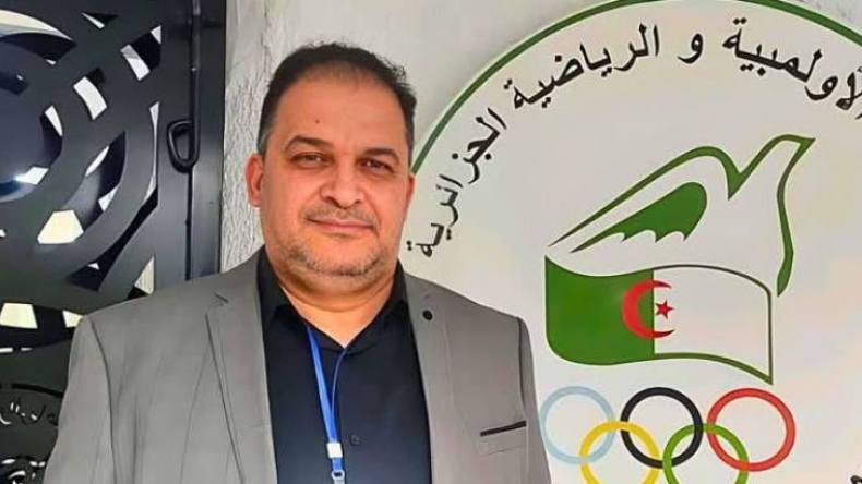 بن علاوة باقٍ في رئاسة اتحادية التايكواندو