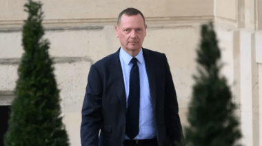 Un conseiller diplomatique de Macron jette l’éponge!