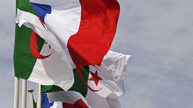 French Authorities Face Internal Criticism Over Crisis With Algeria