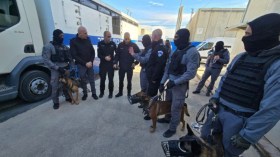 أسرى مؤبدات ومحكوميات عالية يغادرون سجني عوفر والنقب