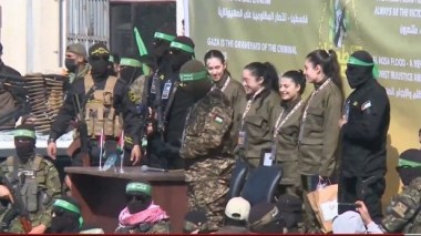 Les quatre otages israéliennes ont été remises par le Hamas à la Croix-Rouge