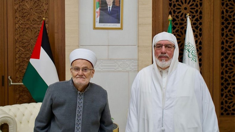 خطيب المسجد الأقصى يحيي دعم الجزائر والرئيس تبون