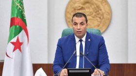 كتلة الأفلان تُدين “الحملة الممنهجة التي يقودها اليمين المتطرف الفرنسي ضد الجزائر”