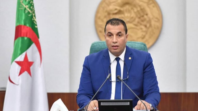 كتلة الأفلان تُدين “الحملة الممنهجة التي يقودها اليمين المتطرف الفرنسي ضد الجزائر”