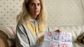 فرنسية تكتب شعارات وتهديدات ضد نفسها بالعربية.. تفاصيل وصور صادمة!