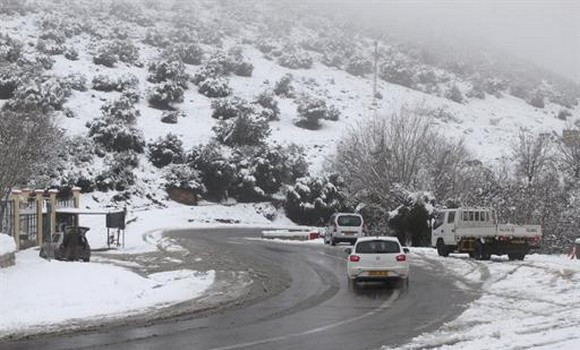Météo: six wilayas touchées par les chutes de neige