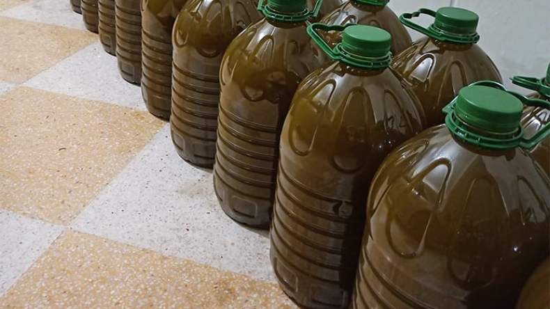 يحتوي على مواد مسرطنة.. حجز ألف لتر من زيت الزيتون المغشوش بتلمسان