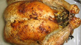 أيهما أفضل: طهي الدجاج بالجلد أم بدونه؟