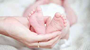 Le congé de maternité passe désormais de 3 à 6 mois