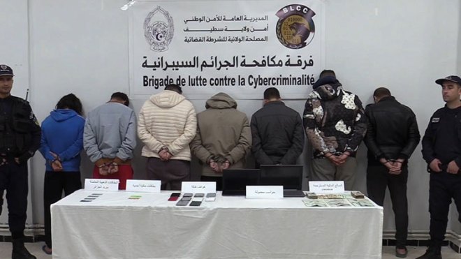 محتالون يستولون على أربعة ملايير باستعمال “بريدي موب”