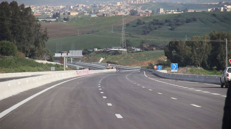 تدشين مقطع من الطريق السيار العلمة جن – جن