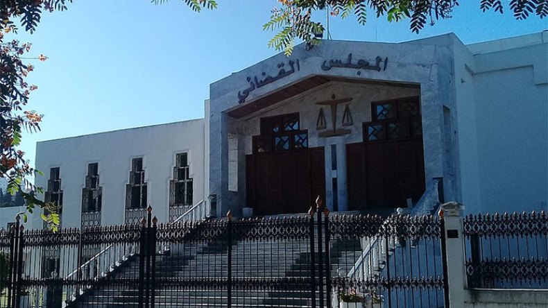 10 سنوات لـ”سيناتورة” سكيكدة وأفراد من عائلتها ومنتخبين