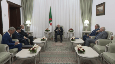 Le président Tebboune reçoit le chef de la diplomatie tunisienne