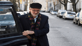 الشرطة البريطانية تستجوب الزعيم السابق لحزب العمال البريطاني بسبب غزة