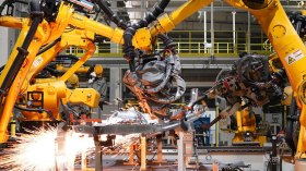 الجزائر تعرض 55 مشروعا صناعيا للشراكة مع متعاملين وطنيين أو أجانب