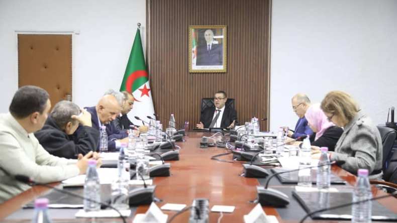 وزارة النقل تبحث سبل دعم المصدرين لولوج الأسواق الدولية