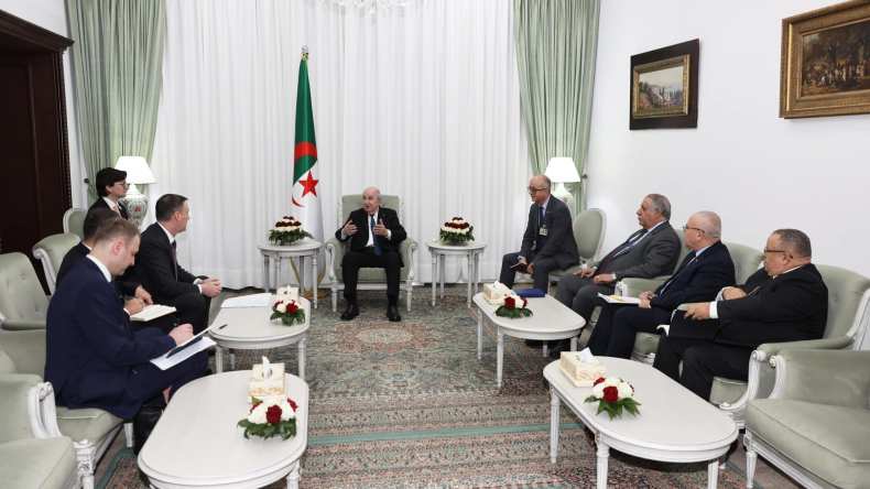 الرئيس تبون يستقبل نائب رئيس الوزراء الروسي