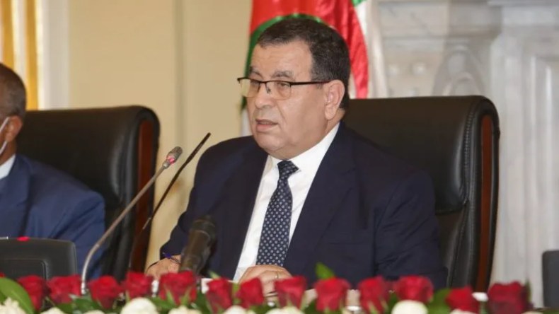 الهاشمي جعبوب يرد على الحملة الفرنسية: “لن نرضخ للضغوط”