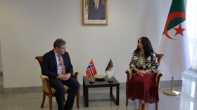 الجزائر والنرويج تبحثان دعم جهود الاستقرار والتنمية في منطقة الساحل