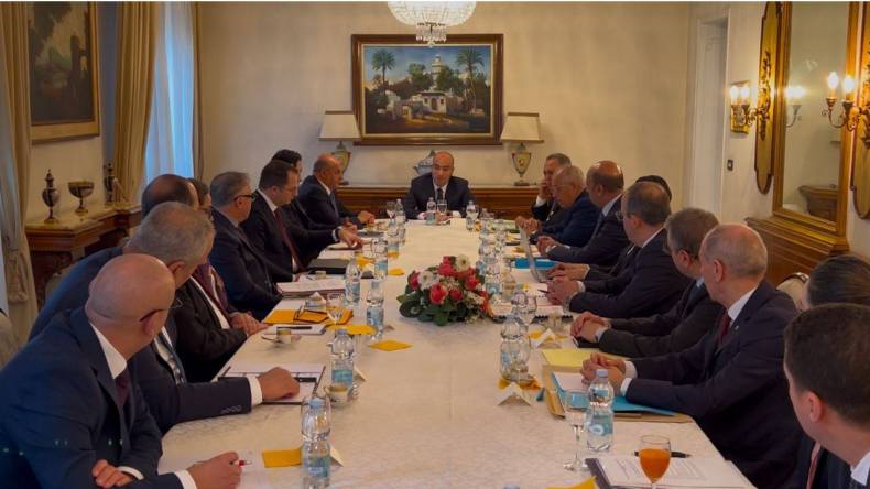 شايب يلتقي مع أبناء الجالية المقيمين شمال إيطاليا