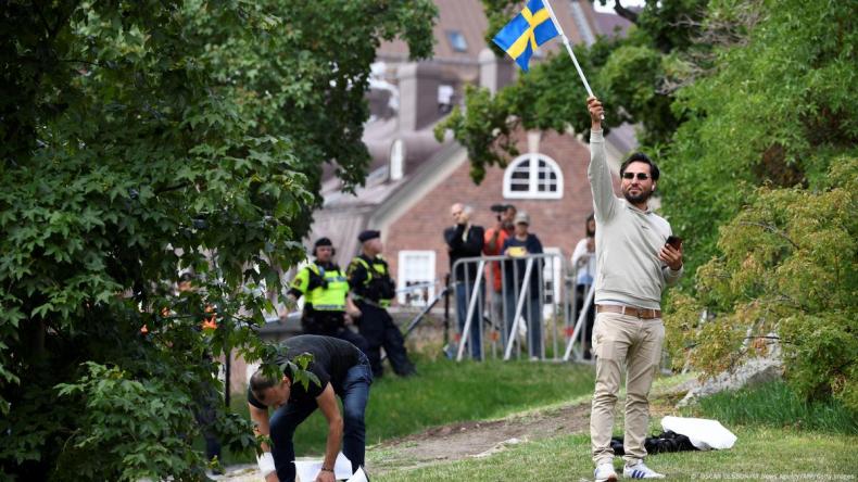 السويد.. مقتل “حارق المصحف” سلوان موميكا رميا بالرصاص  