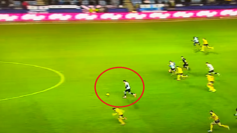 بالفيديو.. هدف عابر للقارات في دوري الدرجة الأولى الإنجليزي