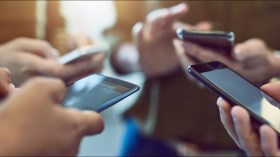 تطبيقات تعِد الجزائريين بالملايين ثم يكتشفون الاحتيال متأخرين