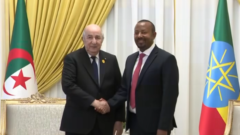 رئيس الوزراء الإثيوبي يقود السيارة شخصيا برفقة الرئيس تبون (فيديو)