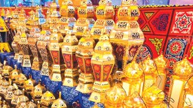الفوانيس والبخور… تقاليد رمضانية جديدة ببيوت الجزائريين!