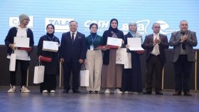 تكريم الفائزين في”هاكاثون” ابتكار الجزائر آفاق 2027