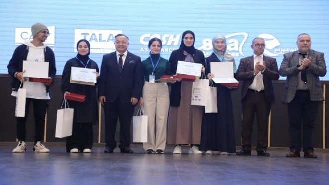 تكريم الفائزين في”هاكاثون” ابتكار الجزائر آفاق 2027