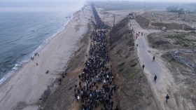 الإسراء بالفلسطينيين من جنوب غزة إلى شمالها