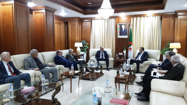 عرقاب يستقبل وفد الاتحاد الوطني للمستثمرين في محطات الخدمات والوقود