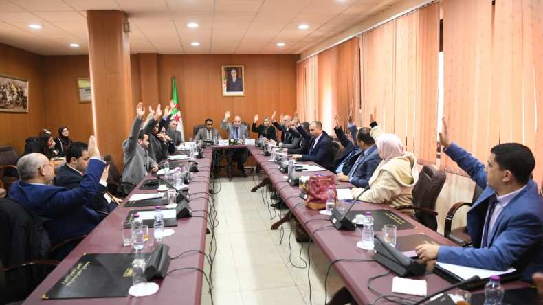 لجنة الصحة تناقش تمديد عطلة الأمومة