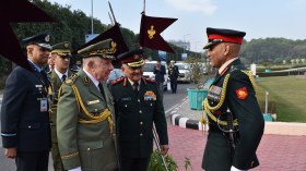 الفريق أول شنڨريحة يواصل زيارته الرسمية إلى الهند