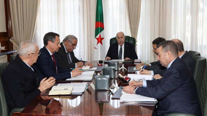 اجتماع عمل لمتابعة تقدّم مشروع طريق تندوف – الزويرات (موريتانيا)