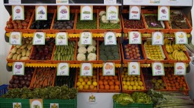 تخفيض أسعار 880 منتجا في رمضان (صور)