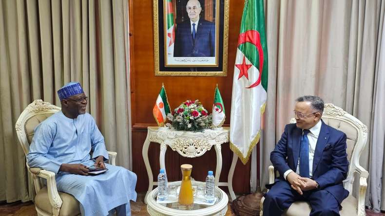 إشادة بدعم الجزائر لقطاع التعليم العالي بالنيجر
