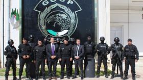 جمهرة العمليات الخاصة للشرطة “GOSP” تستعرض خبراتها أمام وفد بريطاني (صور)