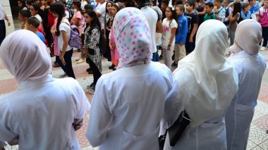 إيضاحات قانونية عن عطلة الأمومة للأستاذات المتربصات