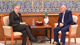 عطاف يستقبل مدير البرنامج الإفريقي لمؤسسة “تشاتام هاوس” البريطانية