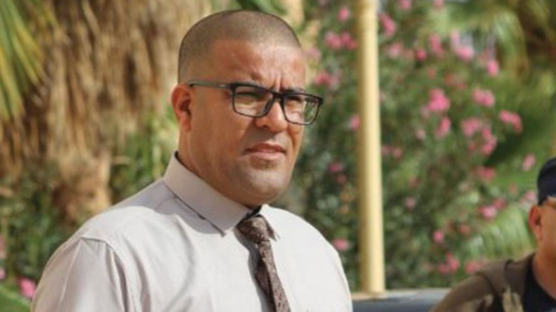 ابن الأغواط ينتصر للغة العربية