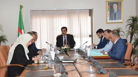 حظر التجوال السياسي على “الأميار” ورؤساء المجالس الولائية