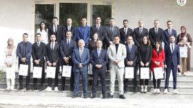 بِالفيديو: صادي يُسلّم الحكام الشارة الدولية لـ “الفيفا”