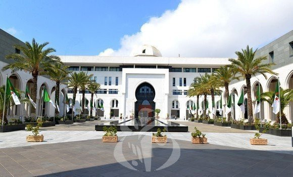 L’Algérie rejette les ultimatums et appliquera une réciprocité stricte à toutes les restrictions apportées aux mobilités par la France