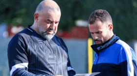 بالصور.. بن شيخة يقود أول حصة تدريبية له مع مودرن سبورت