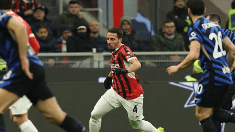 مدرب ميلان يوضح سبب استبدال بن ناصر بعد الشوط الأول