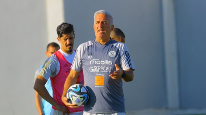 لاعب مغترب يُخاطب بيتكوفيتش